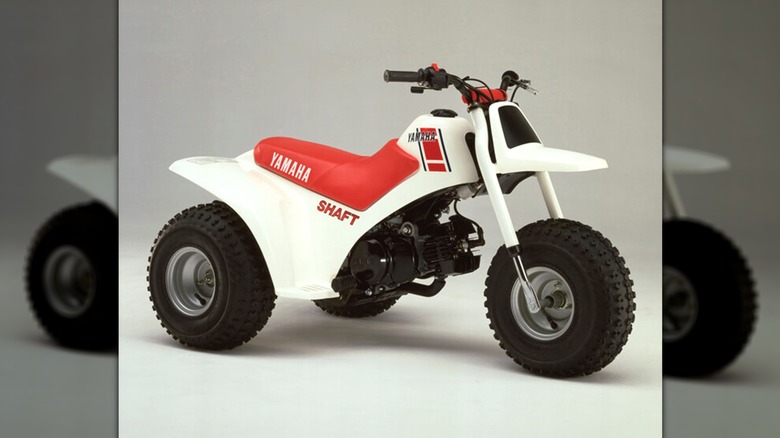 White Yamaha Tri-Zinger YT60