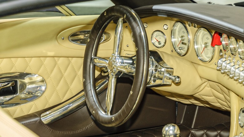 Spyker C8 interior