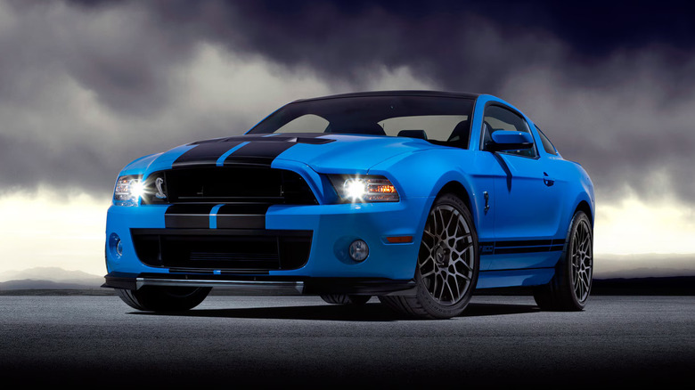 Blue Ford Mustang Shelby GT500 2013