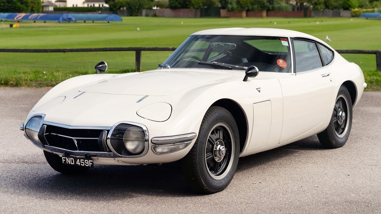 Toyota 2000GT in white