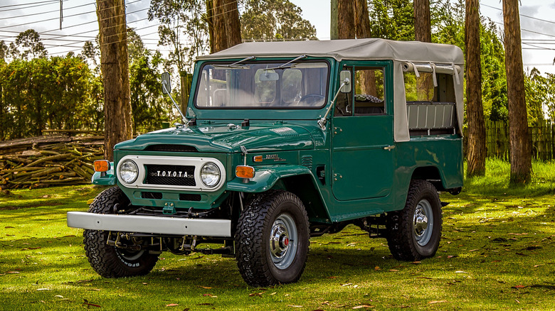 Toyota Land Cruiser FJ43 LWB