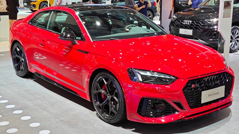 Audi RS 5 Coupe red