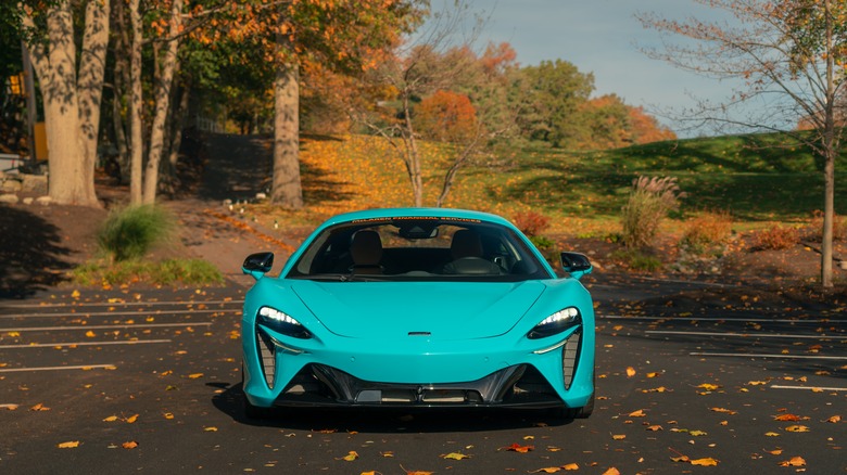 The McLaren Artura in light blue, front view