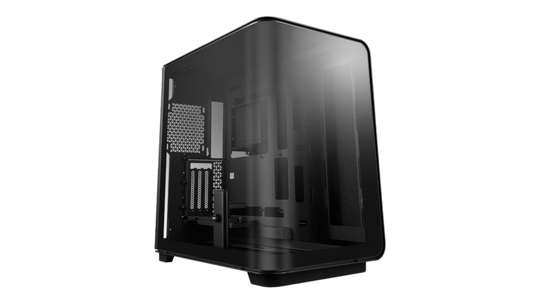 MSI MEG Maestro 700L PZ case on display