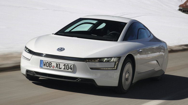 VW XL1 on the road