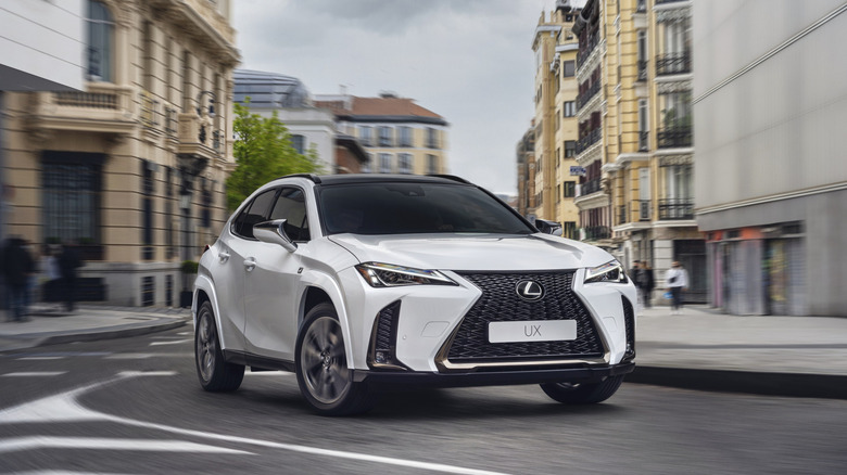 Lexus UX 300h