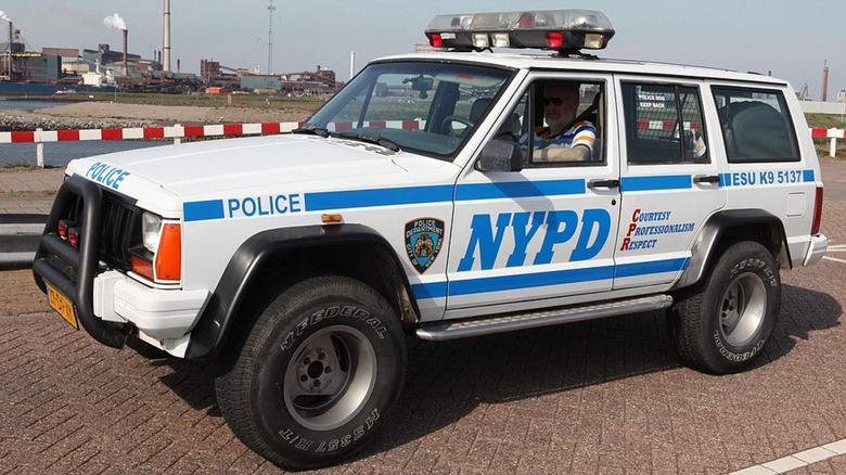 NYPD Jeep Cherokee Pursuit