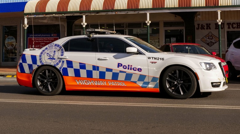 New South Wales Chrysler 300 police car