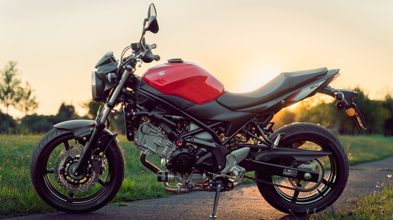 Red Suzuki SV650