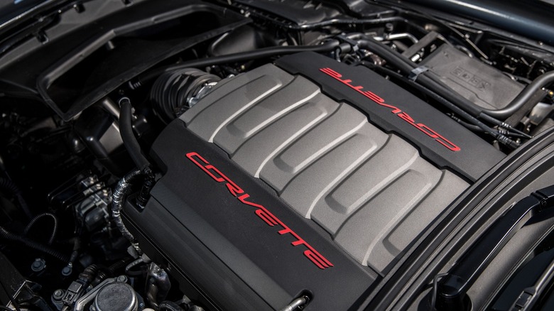 Chevrolet Corvette Stingray LT1 engine