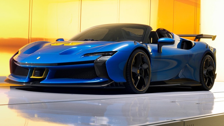 Ferrari SF90 XX Spider blue