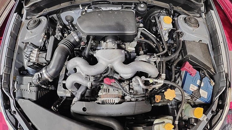 Overhead of EJ20 Subaru engine