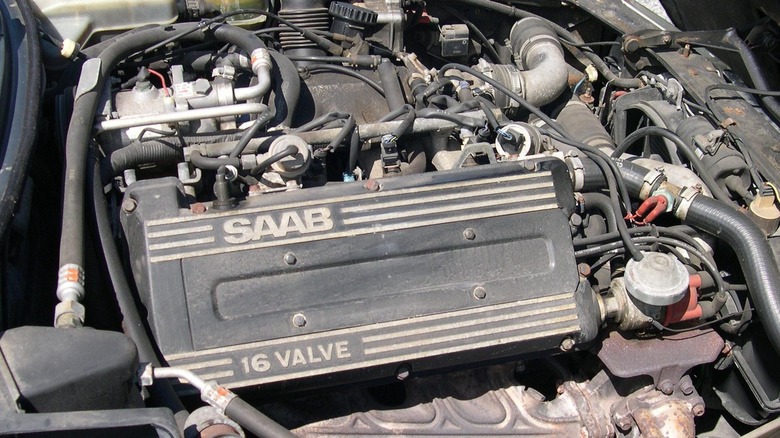 Saab Turbocharged 2.0-Liter B202 4-cylinder engine