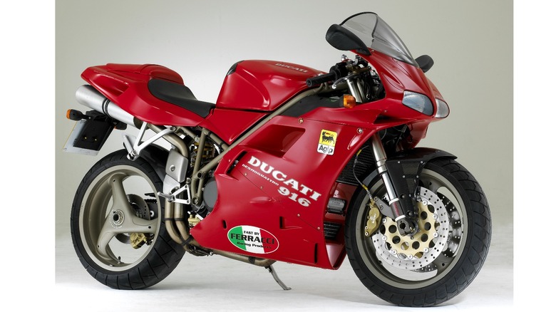 Ducati 916