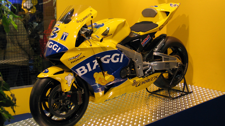 Yellow Honda RC211V static display