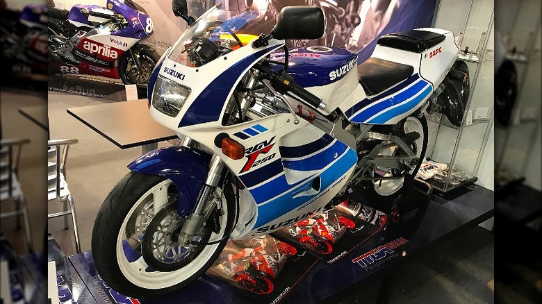 Suzuki RGV250