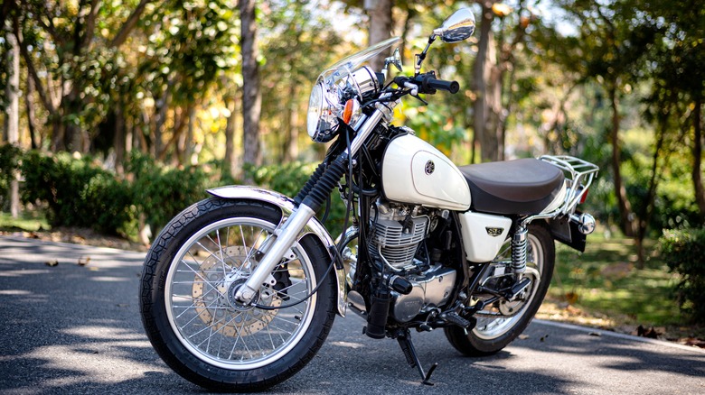 Yamaha SR400