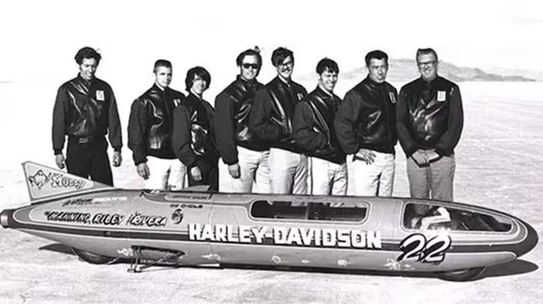 harley-davidson sporster streamliner bonneville crew photo