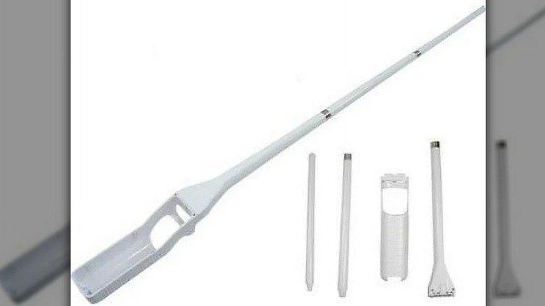 Pool cue attachment for Nintendo Wii