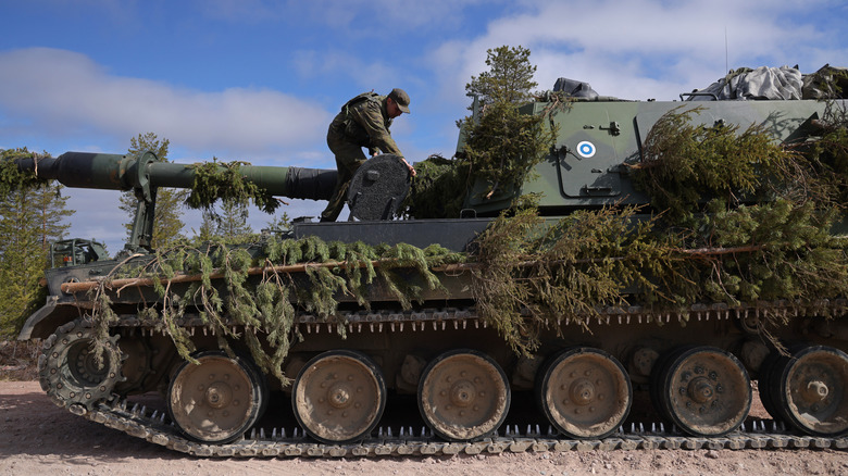 The Finnish K9 Thunder 155mm tank