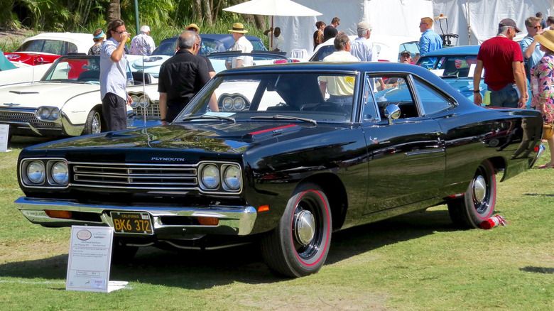 Black Plymouth Road Runner with Hemi 426 on display