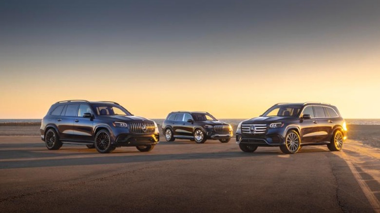 Mercedes-Benz GLS vehicles on beach