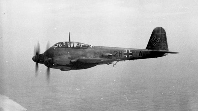 Messerschmitt Me 210 flying