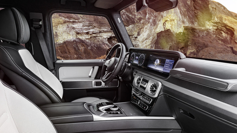 Mercedes G-Class interior