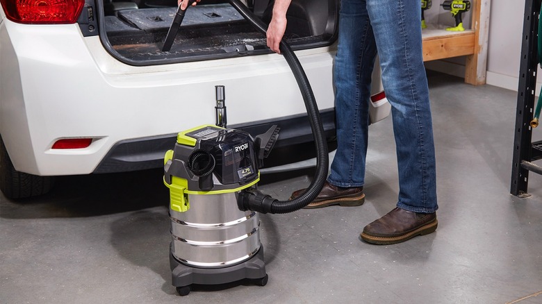 Ryobi 18V One+ Cordless 4.75 Gallon Wet/Dry Vacuum