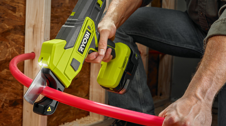 Ryobi PVC cutter cutting tubing