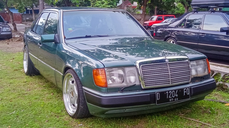 Mercedes-Benz 300E