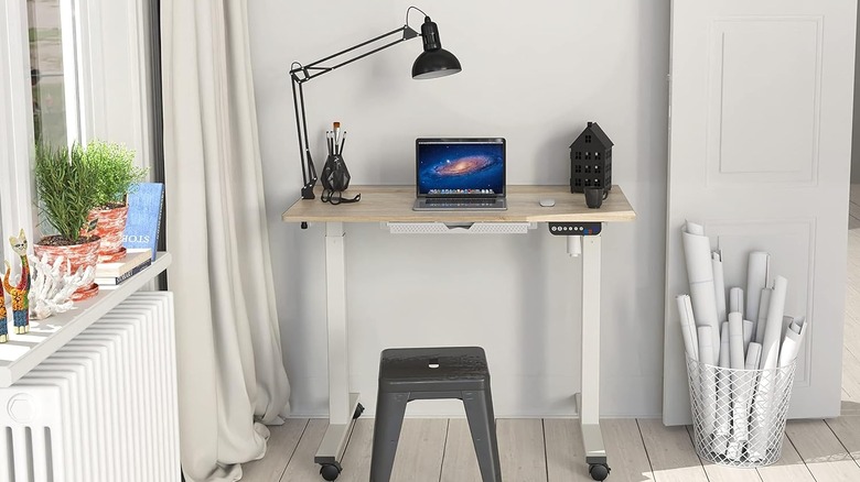 SHW electric standing desk