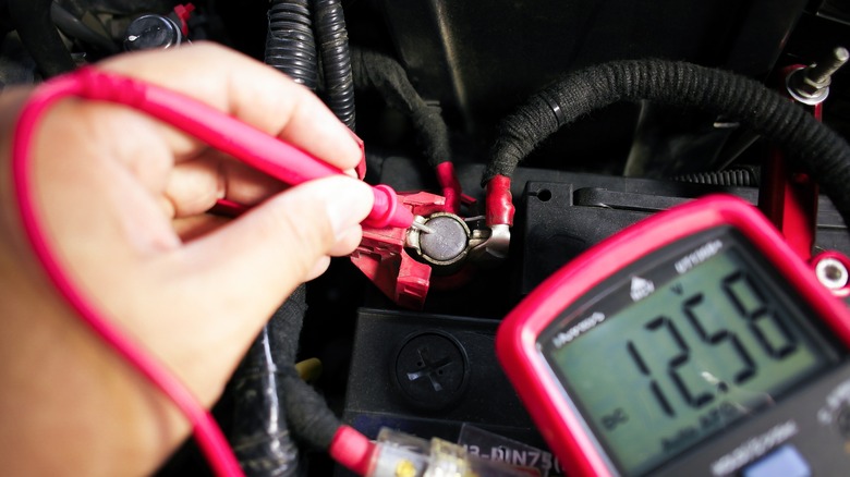 using multimeter to test car electronics