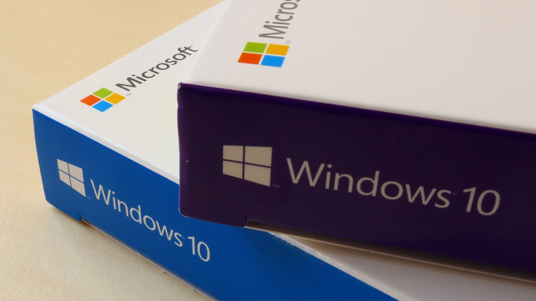 Windows 10 retail box