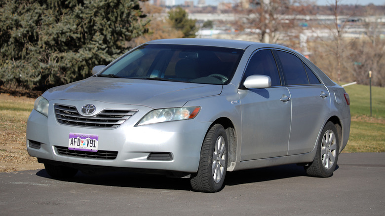 2007 Toyota Camry hybrid on road