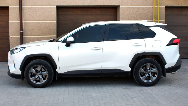 Toyota RAV4 side profile