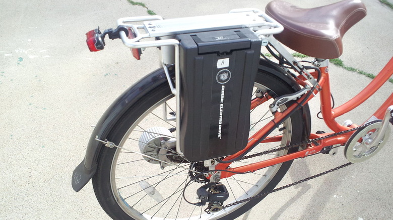 eBike battery and mounting rack