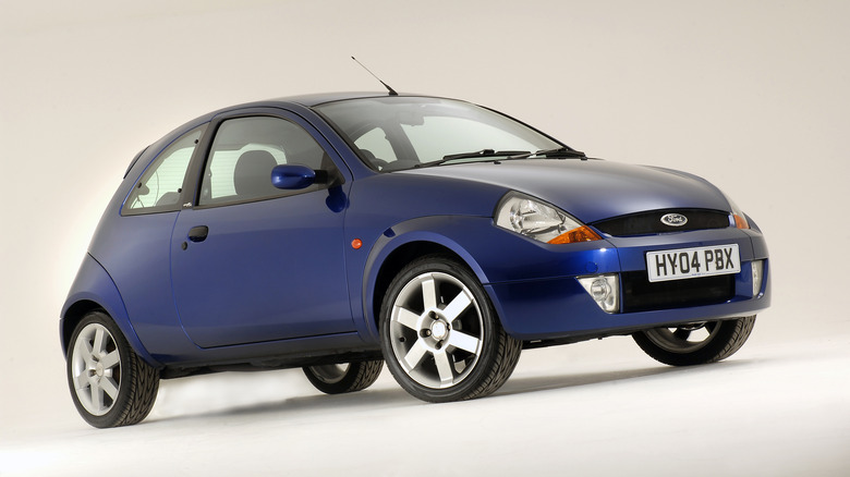 The Ford SportKa in blue, front 3/4 view