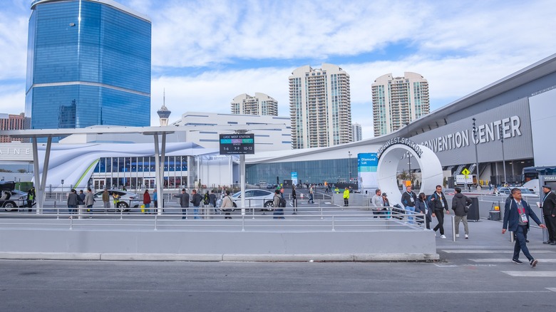 vegas loop convention center entrance