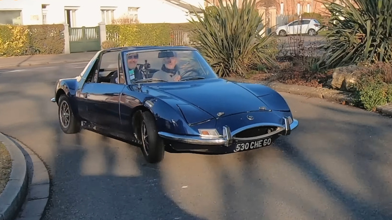 Matra M530 turning around a corner on French streets