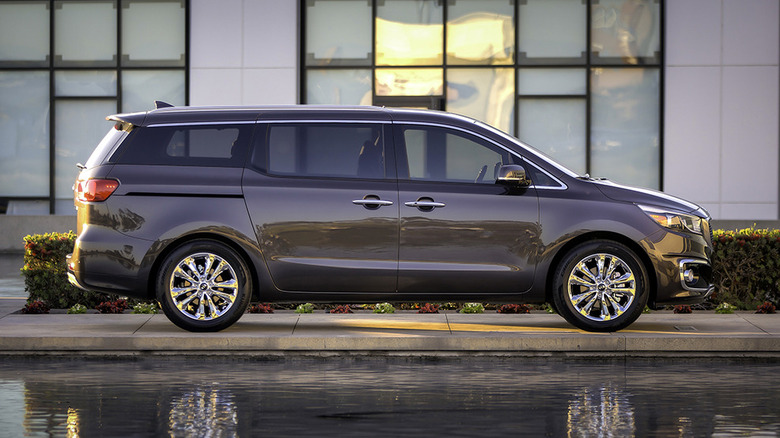 Grey 2016 Kia Sedona