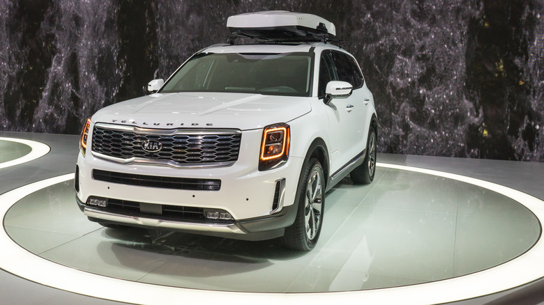 White 2020 Kia Telluride