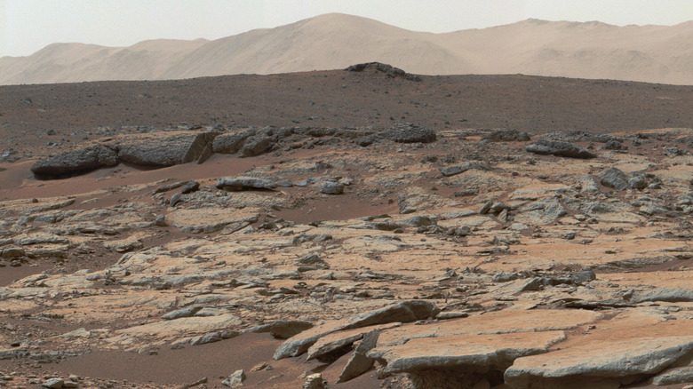 An image of the Gale Crater taken by the Curiosity rover. 
