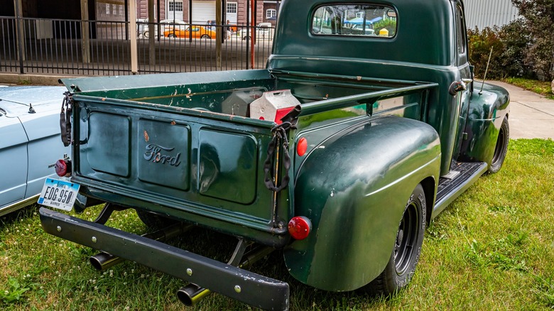 Green Ford F-1 tailgate view