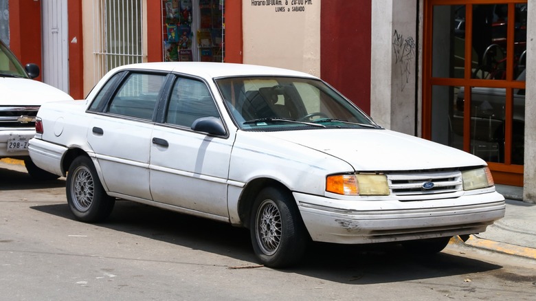 Ford Tempo 