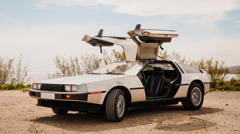 DeLorean DMC-12