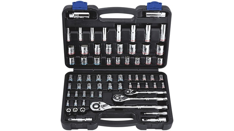 Quinn 66-Piece Socket Set