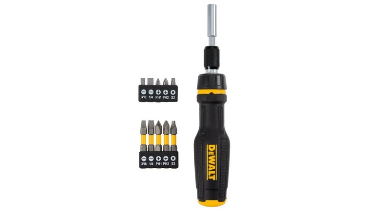 Telescoping and ratcheting screwdriver from DeWalt