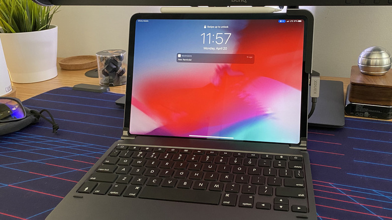 ipad with keyboard