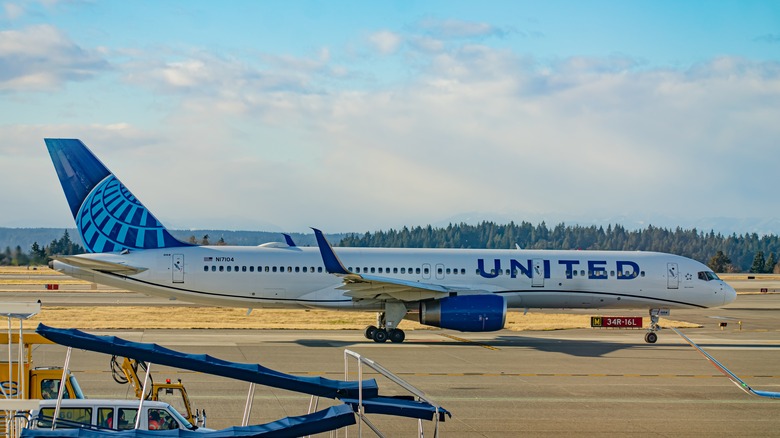 Boeing 757 at Seattle Airport